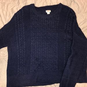 bulky navy blue sweater